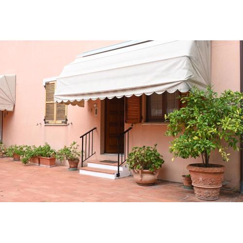 N080 - Numana, bilocale con terrazzo in centro