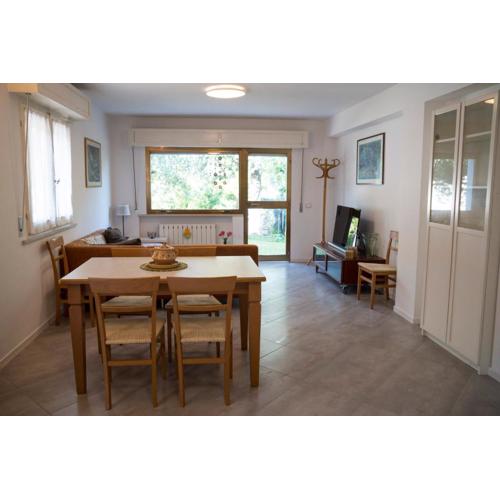 N228 - Numana, quadrilocale ristrutturato con giardino