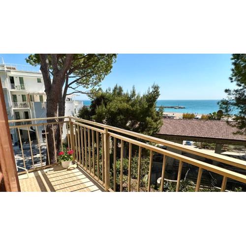 N285 - Numana, quadrilocale a 100 mt. dal mare