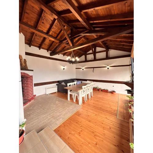 Nadejda Guest House in Tyzha