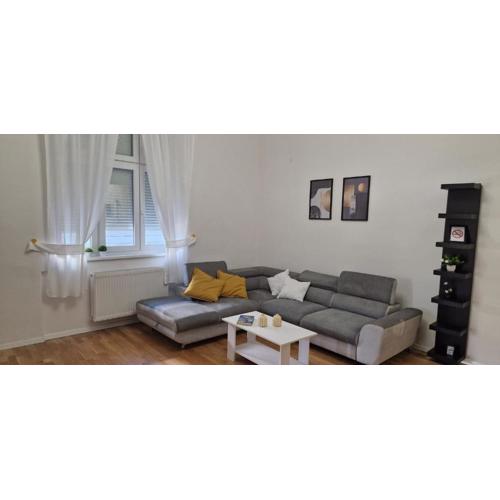 Nala AA2 Apartment