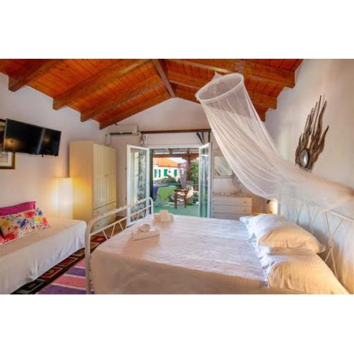 Nandia Studio & Apartment