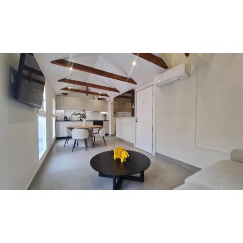 Navas PentHouse 301 By Florentia Homes