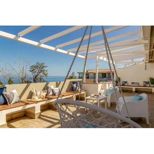 Naxos Loft