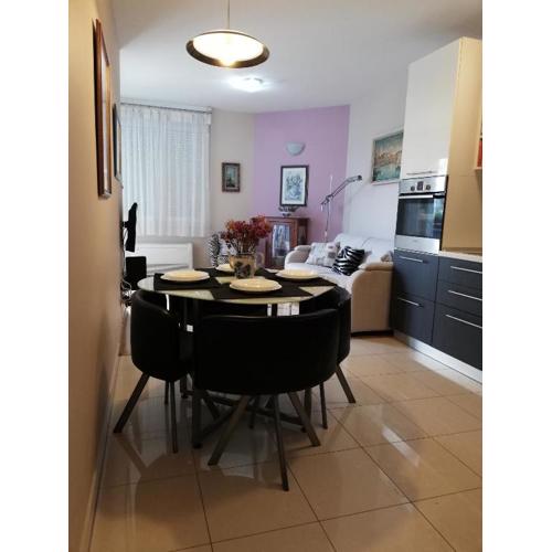 Near Beach Apartment Reno with Private Parking