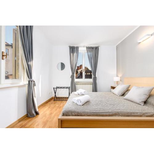 [near Funicolar] Bergamo Alta Design HOUSE
