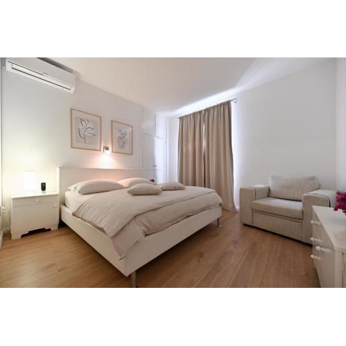 Near Zadar city center apartment with free parking and air condition in each room