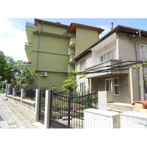 Nelly Guest House