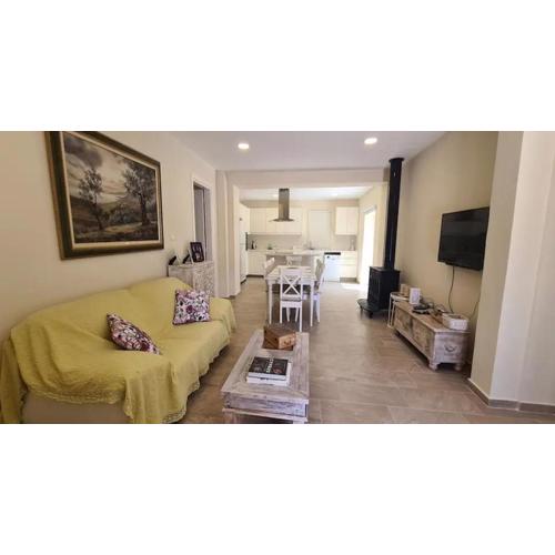 Neo Chorio Town House