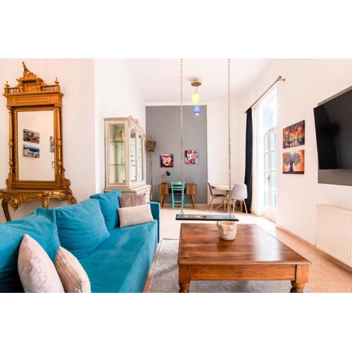 Neoclassical Loft in Monastiraki - Acropolis and metro
