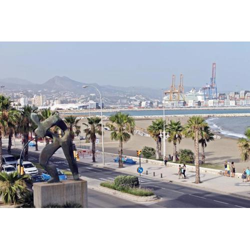 Neptuno Apartment: Sun, beach and relax in Huelin