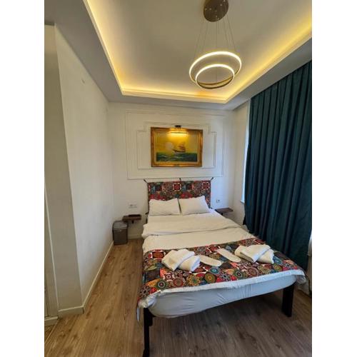 Neva Corner Hotel