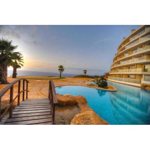 NEW Apartment with sunset views and pool