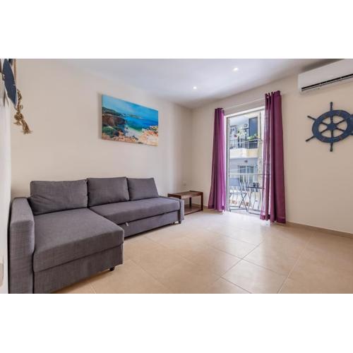 New apt 1min walk to seafront