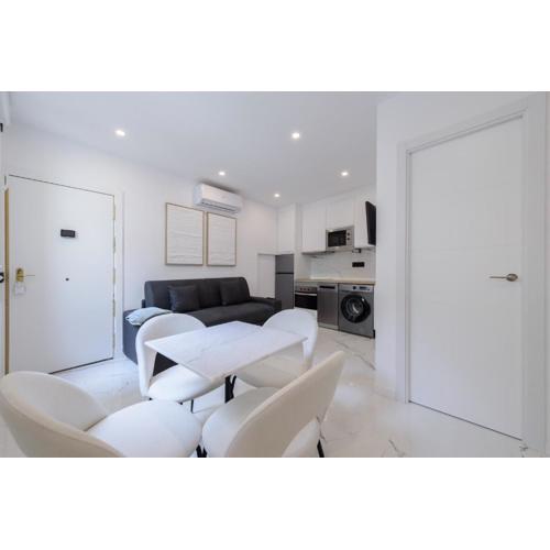 New apt Elegante, 2br and 1bth