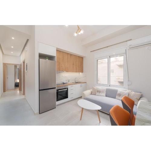New Center Apartment Near Metro
