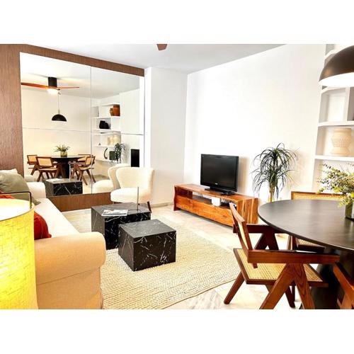 New Elegant center apartment and Calm Calle Agua SINESE DESIGN HOMES