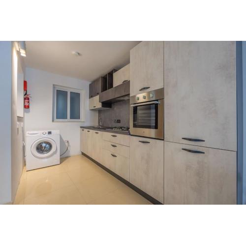 New exquisite apt close to the beach by SF Homes