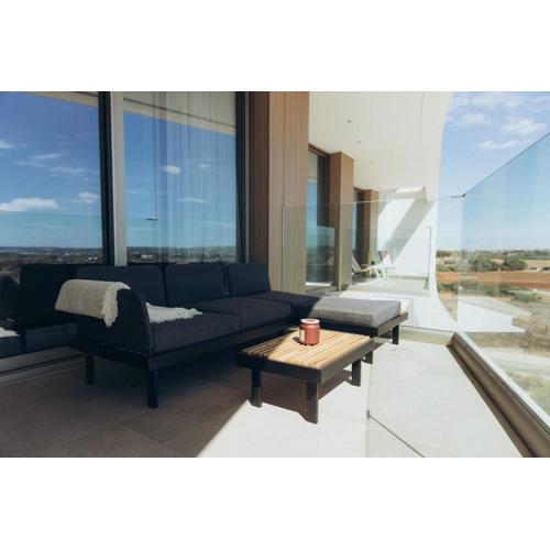 New Luxury 2BR Seaview Apt, Sun City, Pool and Beach
