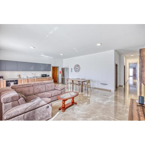 New Penthouse! Walking distance to the three cities by SF Homes