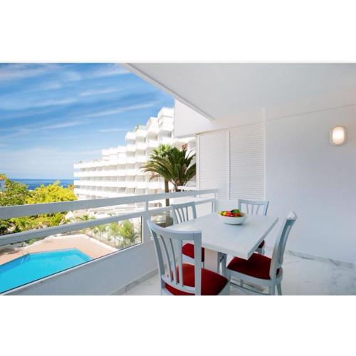 NEW SEA& SUN PONDEROSA APARTMENT, in Costa Adeje