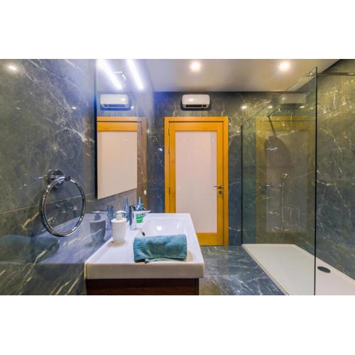 New Spacious Apartment 3Bdr 2 Bth Bugibba