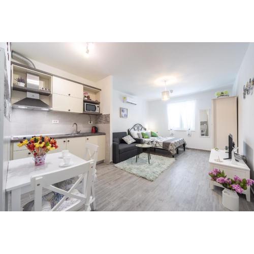 New Studio Apartment Teba