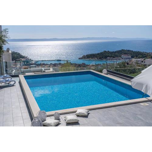 NEW! Villa Lea 5-bedroom villa with private pool and amazing views of city and sea