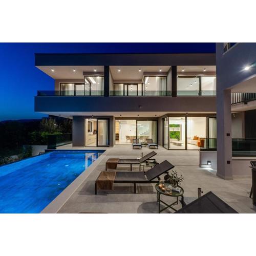 NEW! Villa Pavuza – Luxury 4-Bedroom Seaview Villa