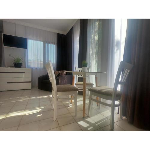 Newly Furnished AVI JACUZZI STUDIO for a family with kids