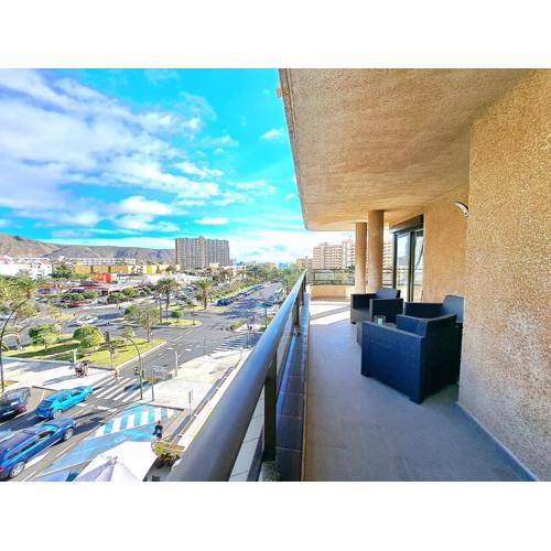 Newly reformed 2 bedroom apartment in the center of Los Cristianos