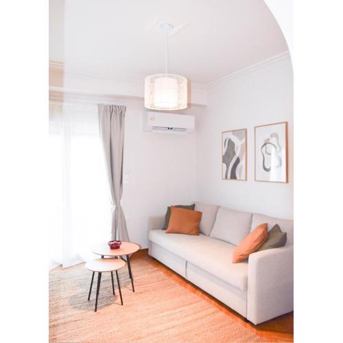 Newly renovated sunny Apartment