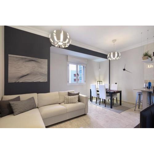 Next To Las Canteras Beach Charming