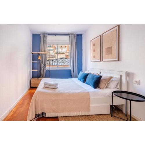 Next to Sagrada Familia 4-bedroom Apartment