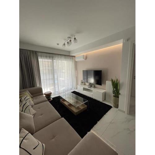 Niarchos apartment III