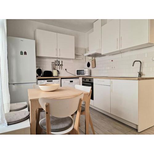 Nice 2-bedroom apartment in downtown Seville Dionisio