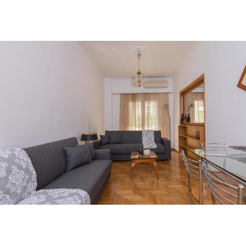 Nice 2bedroom apartment in Pagkrati