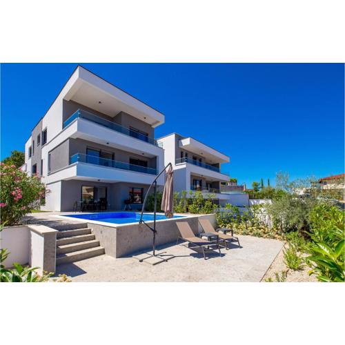 Nice Apartment In Malinska With Wifi