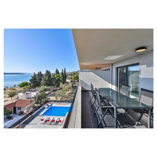Nice Apartment In Seget Donji