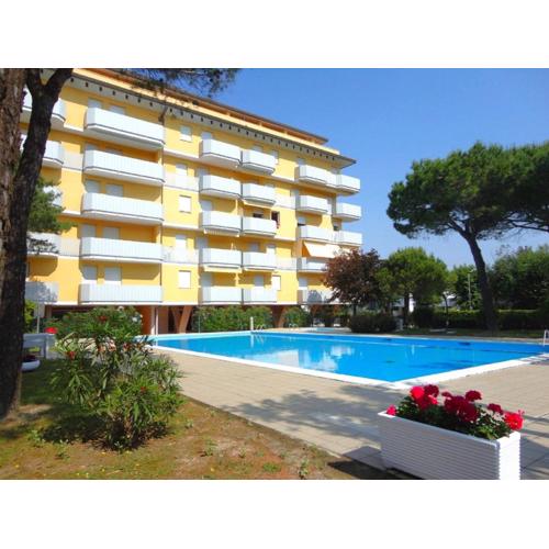 Nice apartment with shared pool