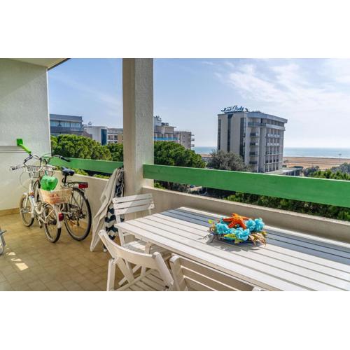 Nice apartment with sunny terrace in Bibione