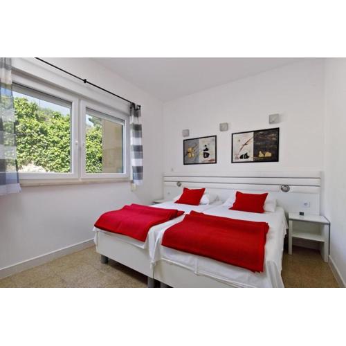 Nice Beach Apartments in Stobre