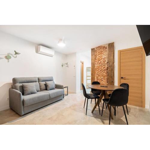 Nice flat in Lavapiés at street level S23A