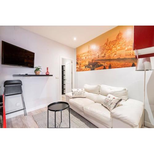 Nice flat in Malasaña, near Gran Vía-ESCOR