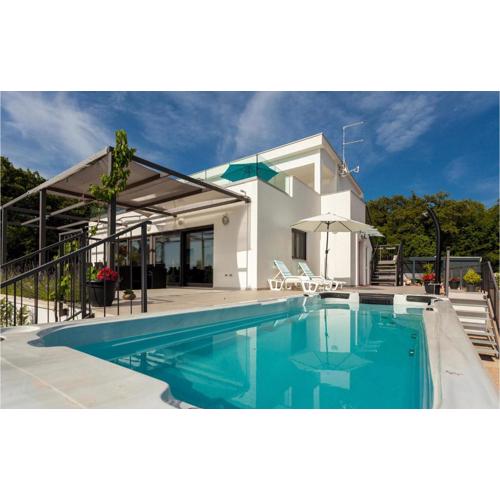 Nice Home In Malinska