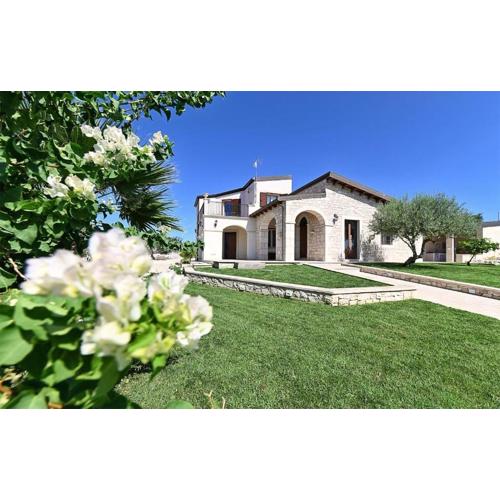 Nice Home In Noto With Wifi