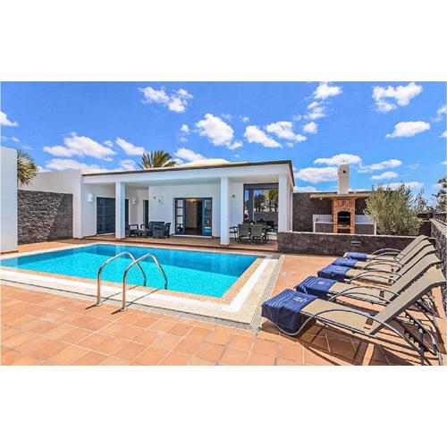 Nice Home In Playa Blanca With Sauna