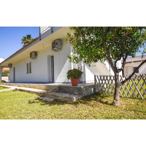 Nice Home In Siracusa With Wifi