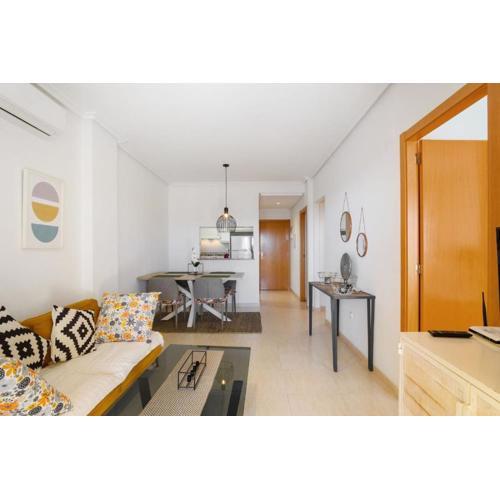 Nice modern 2 bed apartment in Torrievieja
