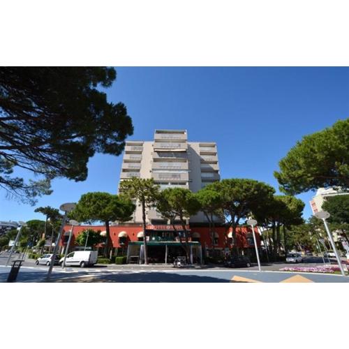 Nice studio with sea view balcony in Lignano Pineta